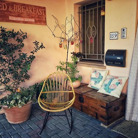 론코프레도 Il Giardino Dei Frati B&B 외부 사진
