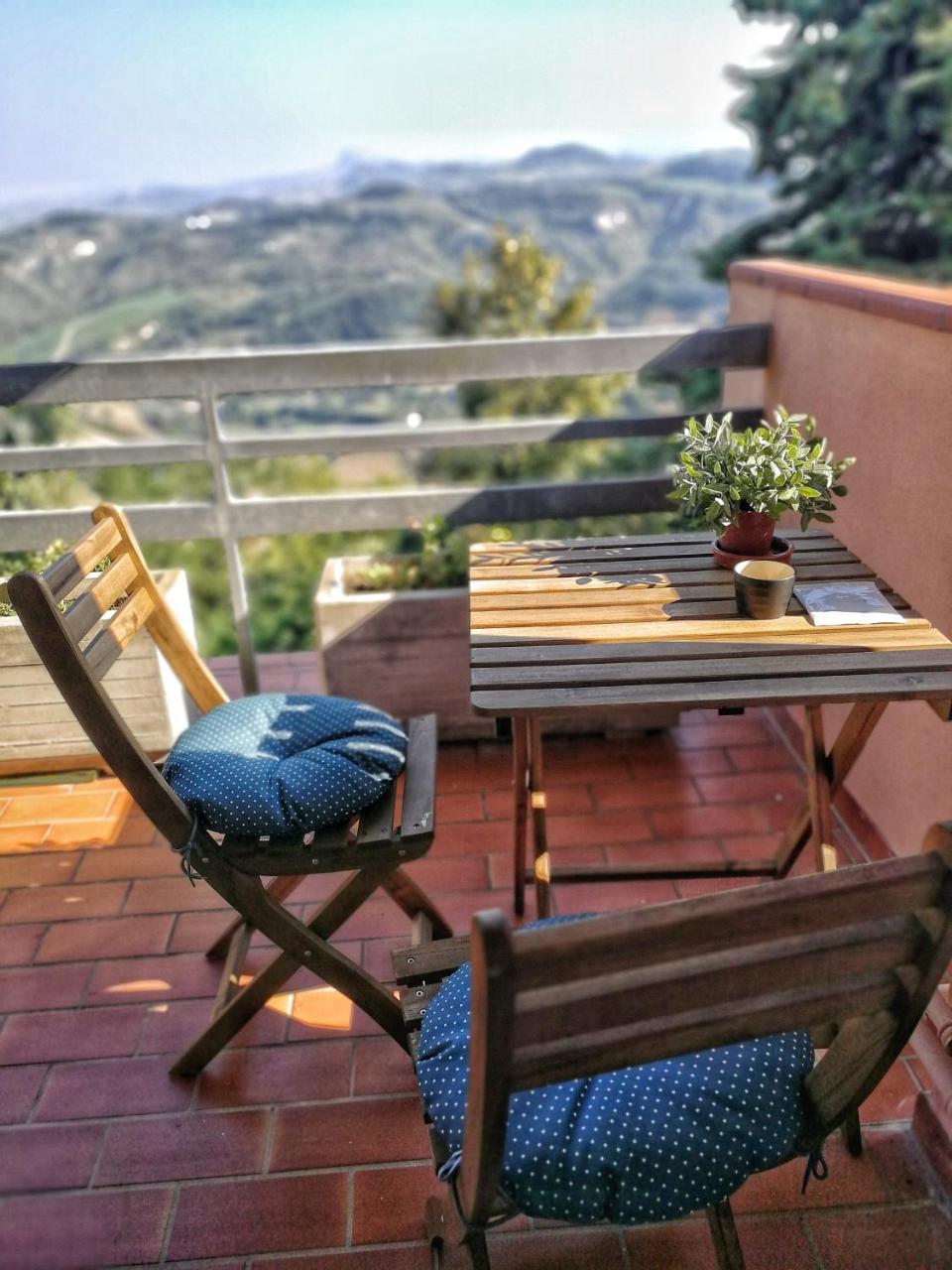 론코프레도 Il Giardino Dei Frati B&B 외부 사진
